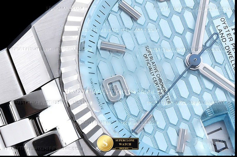 Rolex Ref. ROLLD007B K5F - On-Wrist Presence & Case Thickness View (Photo 7 of 28)