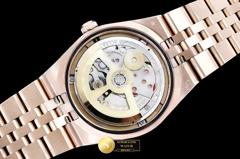 Rolex Ref. ROLLD008B YY - On-Wrist Presence & Case Thickness View (Photo 15 of 27)