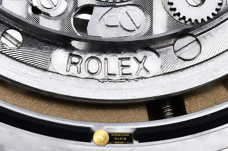Rolex Ref. ROLLD011B YY - On-Wrist Presence & Case Thickness View (Photo 23 of 25)