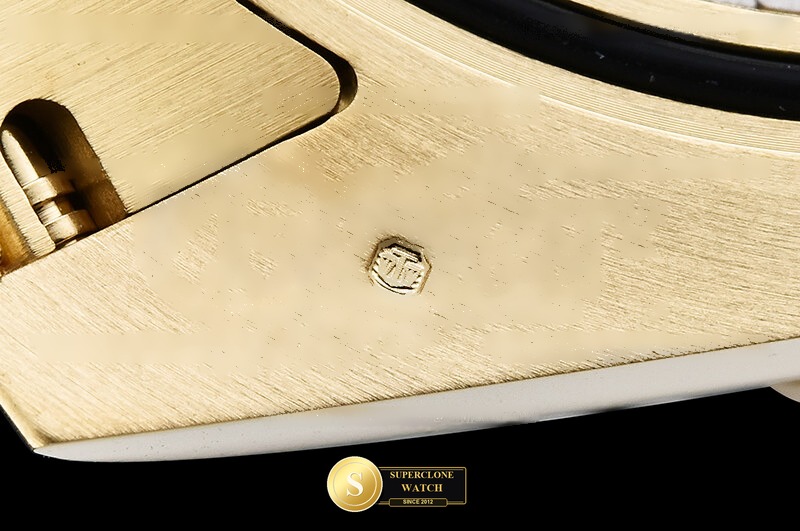 Rolex Ref. 126618LB THB - Crown Guard & Dial Lume Verification (Photo 24 of 27)