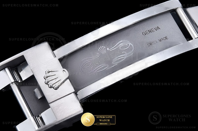 Rolex Ref. 226627 ARF - On-Wrist Presence & Case Thickness View (Photo 15 of 32)