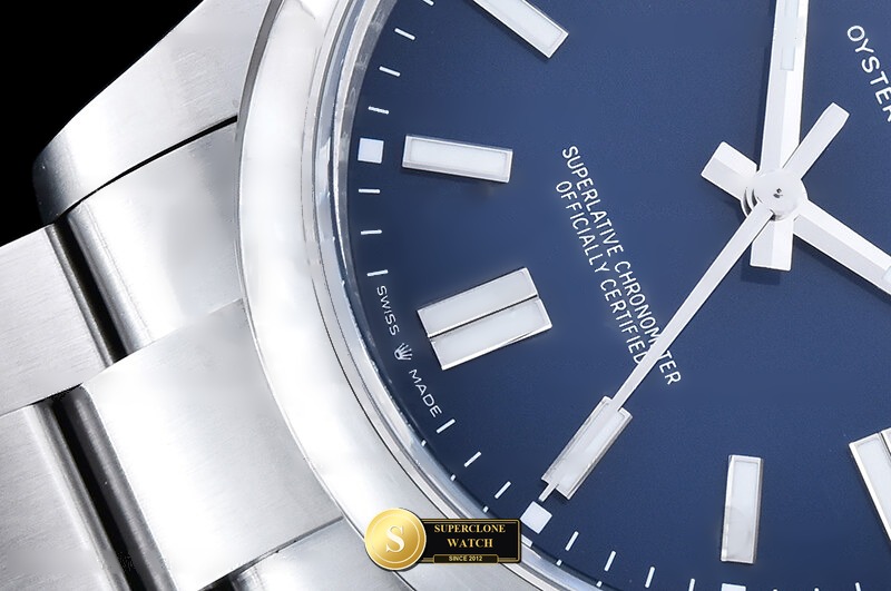 Rolex Ref. ROYP052B VSF - On-Wrist Presence & Case Thickness View (Photo 7 of 28)