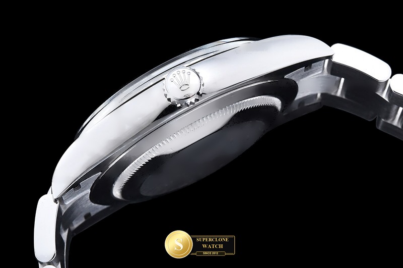 Rolex Ref. ROYP052B VSF - On-Wrist Presence & Case Thickness View (Photo 15 of 28)