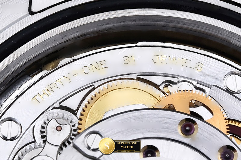 Rolex Ref. R2DJ0516D CLEAN PLUS - On-Wrist Presence & Case Thickness View (Photo 23 of 29)