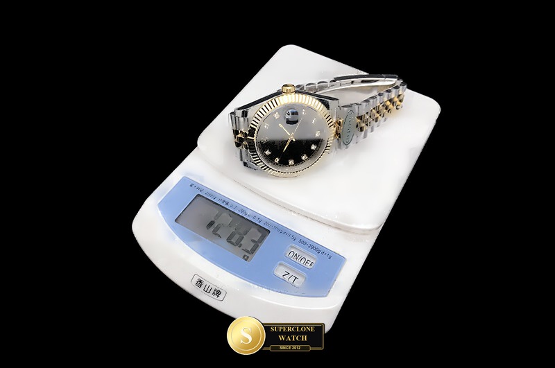 Rolex Ref. R2DJ0516D CLEAN PLUS - On-Wrist Presence & Case Thickness View (Photo 29 of 29)