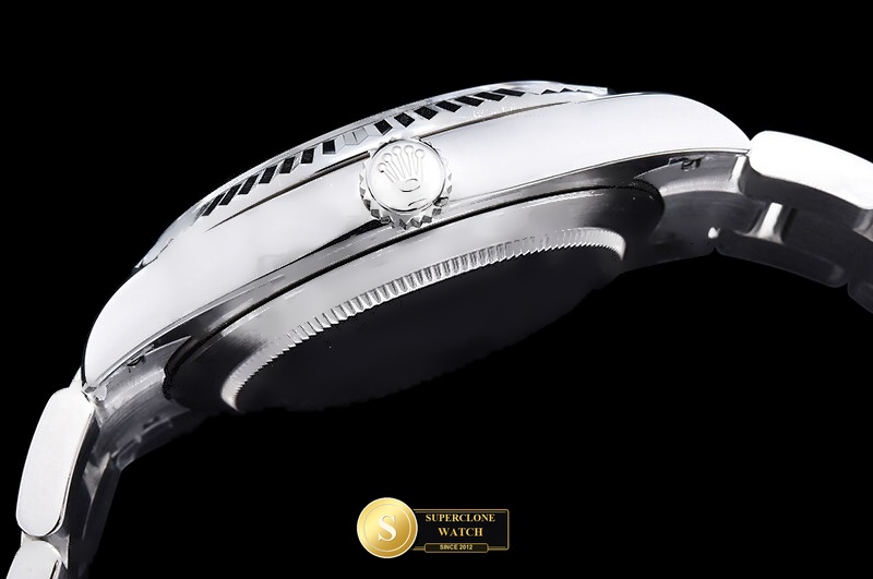 Rolex Ref. R2DJ0518A QF - On-Wrist Presence & Case Thickness View (Photo 15 of 29)