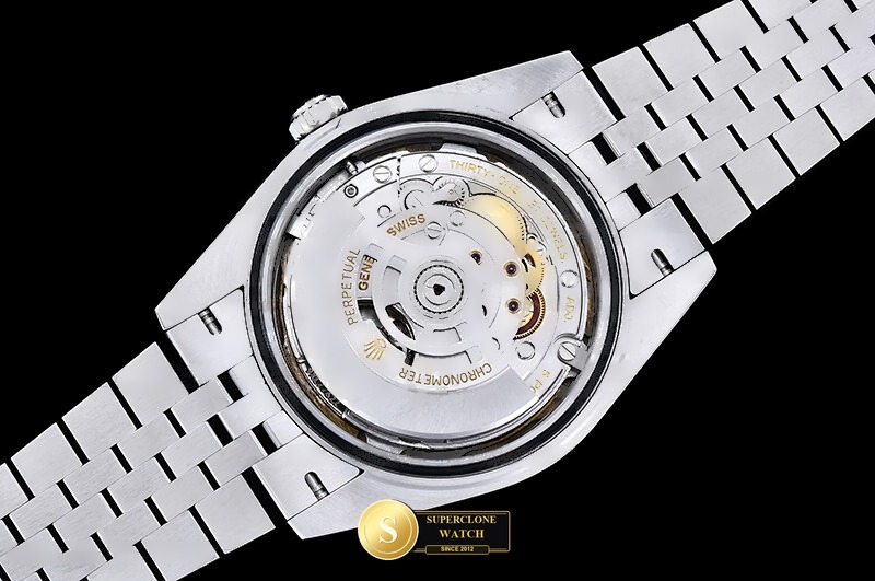 Rolex Ref. R2DJ0521J CLEAN PLUS - On-Wrist Presence & Case Thickness View (Photo 19 of 28)