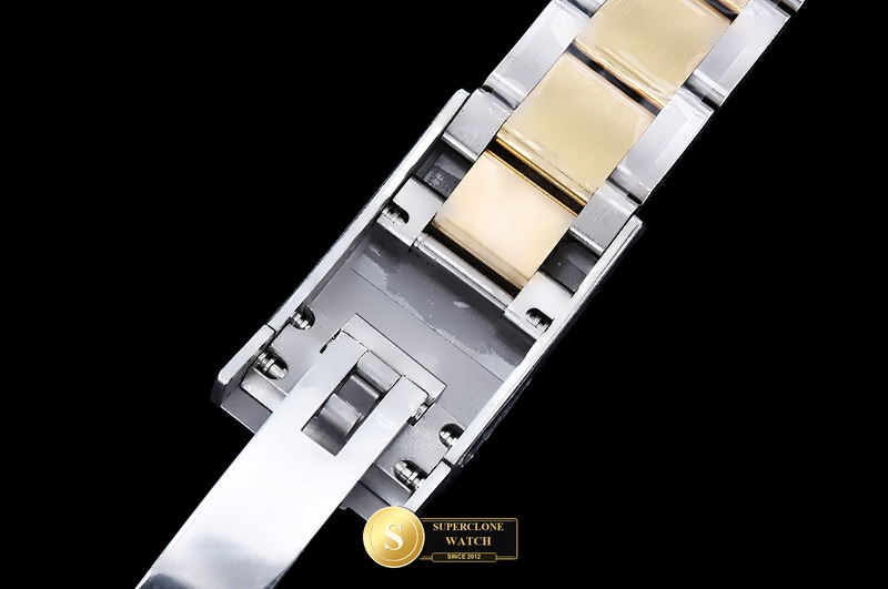Rolex Ref. R2DJ0525B VSF - On-Wrist Presence & Case Thickness View (Photo 13 of 29)