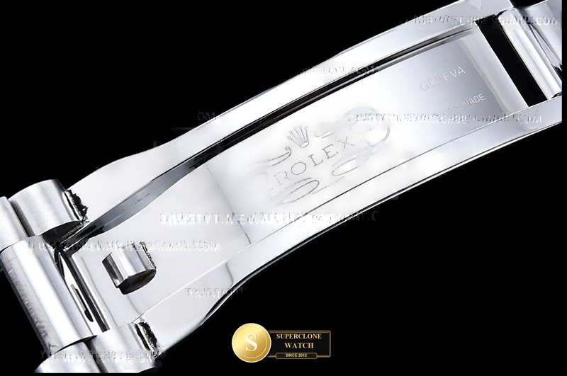 Rolex Ref. RDD0389A TM - On-Wrist Presence & Case Thickness View (Photo 11 of 32)