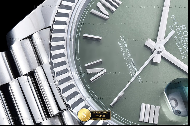 Rolex Ref. RDD0389F TM - On-Wrist Presence & Case Thickness View (Photo 7 of 31)