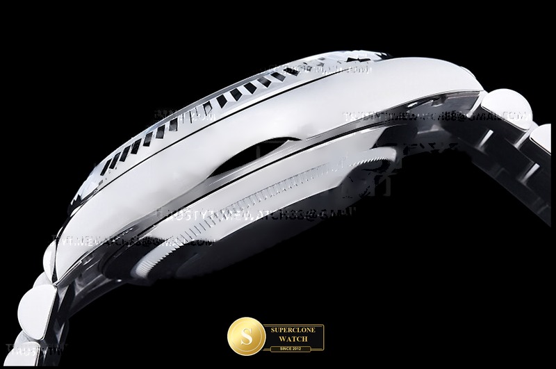 Rolex Ref. RDD0390B TM - On-Wrist Presence & Case Thickness View (Photo 15 of 31)