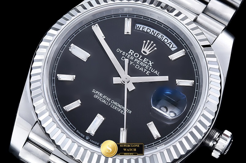 Rolex Ref. RDD0390D TM - Lug-to-Lug & Rehaut Engraving View (Photo 5 of 31)