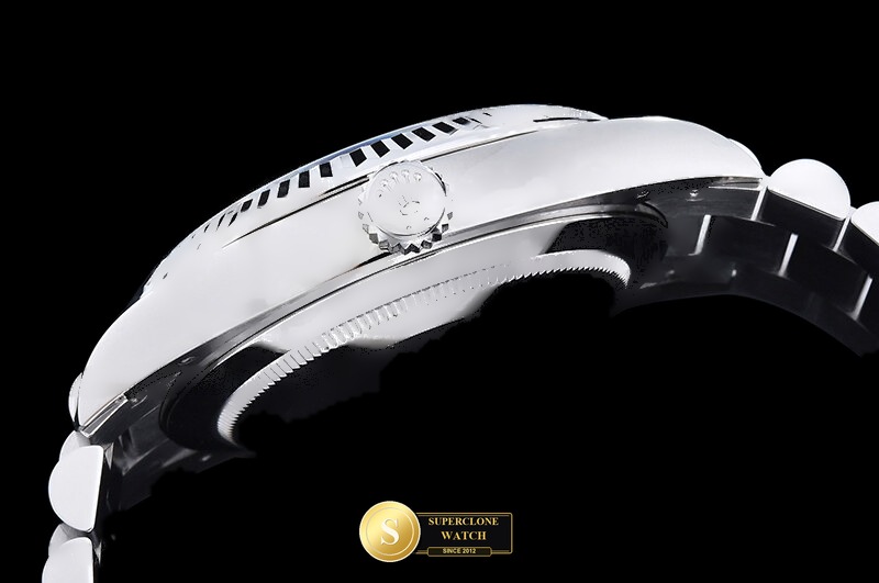 Rolex Ref. RDD0396 VSF - On-Wrist Presence & Case Thickness View (Photo 13 of 28)
