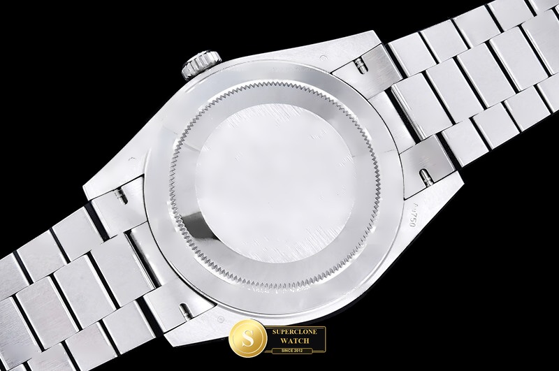 Rolex Ref. RDD0396 VSF - On-Wrist Presence & Case Thickness View (Photo 15 of 28)