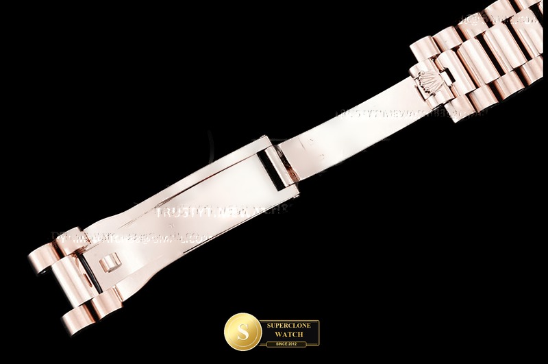 Rolex Ref. RDD0397C TM - On-Wrist Presence & Case Thickness View (Photo 11 of 32)