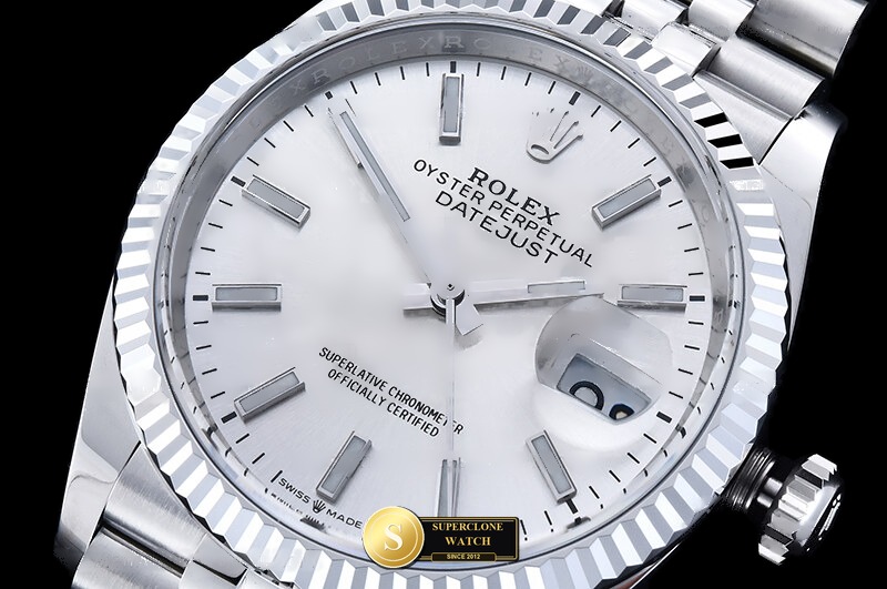 Rolex Ref. RDJ0479A CLEAN PLUS - Lug-to-Lug & Rehaut Engraving View (Photo 5 of 28)