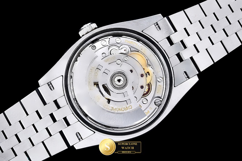 Rolex Ref. RDJ0479B CLEAN PLUS - Crown Guard & Dial Lume Verification (Photo 18 of 28)