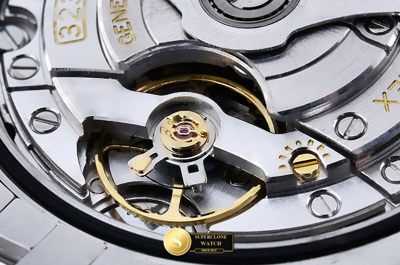 Rolex Ref. RDJ0479B CLEAN PLUS - On-Wrist Presence & Case Thickness View (Photo 25 of 28)
