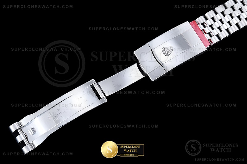 Rolex Ref. RDJ0480B CLEAN PLUS - On-Wrist Presence & Case Thickness View (Photo 11 of 28)