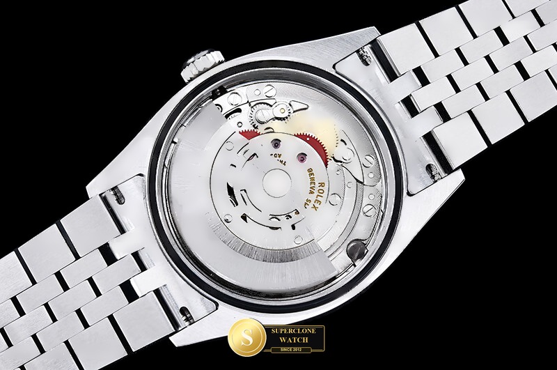Rolex Ref. 116234 JR - On-Wrist Presence & Case Thickness View (Photo 19 of 27)