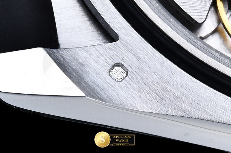 Rolex Ref. 126519 CLEAN PLUS - Crown Guard & Dial Lume Verification (Photo 24 of 28)