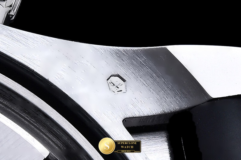 Rolex Ref. 126519 CLEAN PLUS - On-Wrist Presence & Case Thickness View (Photo 23 of 34)
