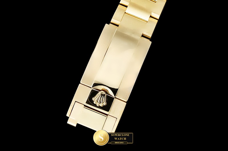 Rolex Ref. 126508 UFO - On-Wrist Presence & Case Thickness View (Photo 11 of 34)