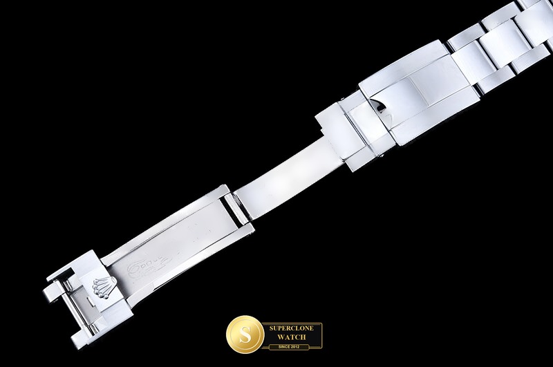 Rolex Ref. 116576 3C - On-Wrist Presence & Case Thickness View (Photo 11 of 30)