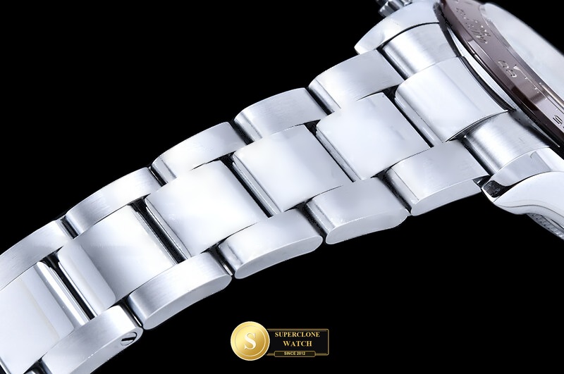 Rolex Ref. 116506 3C - On-Wrist Presence & Case Thickness View (Photo 15 of 32)