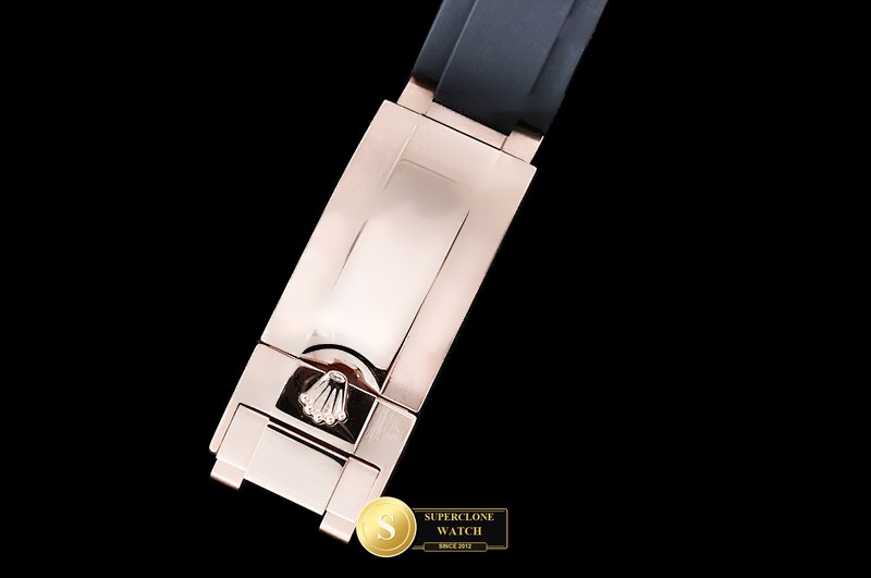 Rolex Ref. 126515LN 3C - On-Wrist Presence & Case Thickness View (Photo 11 of 34)