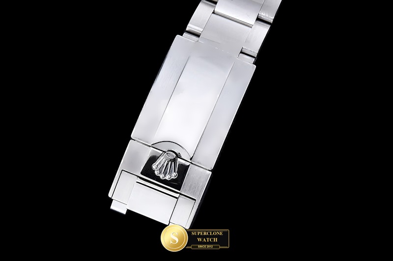 Rolex Ref. 126509 RWF - On-Wrist Presence & Case Thickness View (Photo 11 of 32)