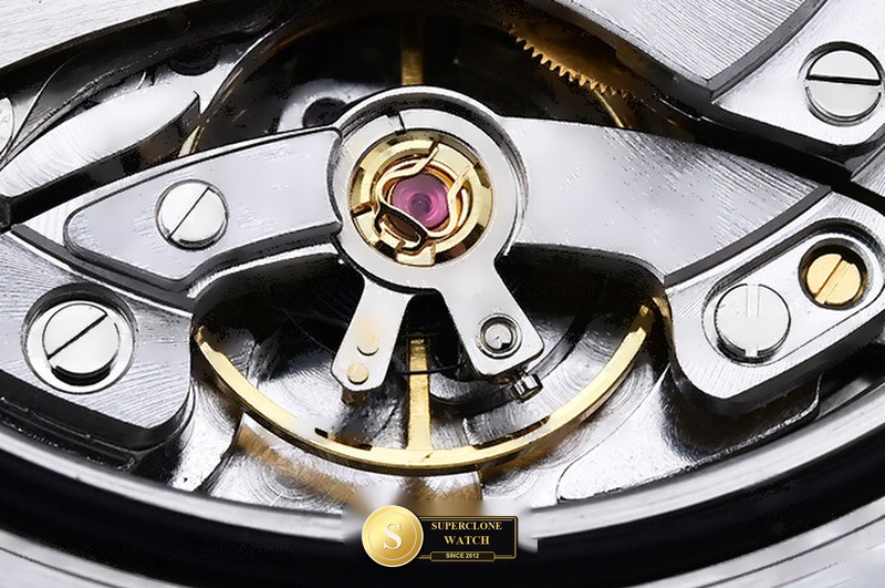 Rolex Ref. 116520 3C - On-Wrist Presence & Case Thickness View (Photo 21 of 28)