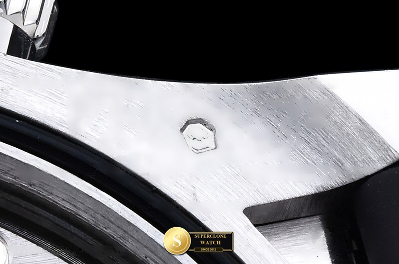 Rolex Ref. 126519 RWF - On-Wrist Presence & Case Thickness View (Photo 23 of 33)