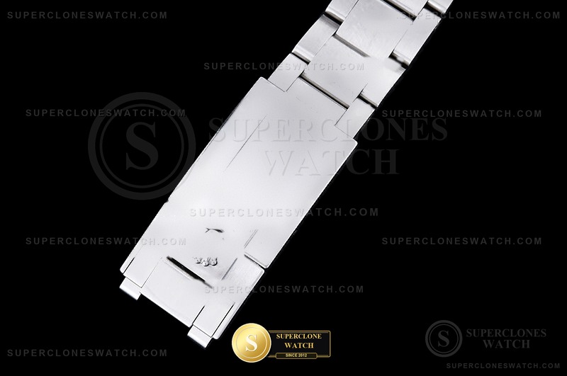 Rolex Ref. ROLDYT0814A PMS - On-Wrist Presence & Case Thickness View (Photo 11 of 29)