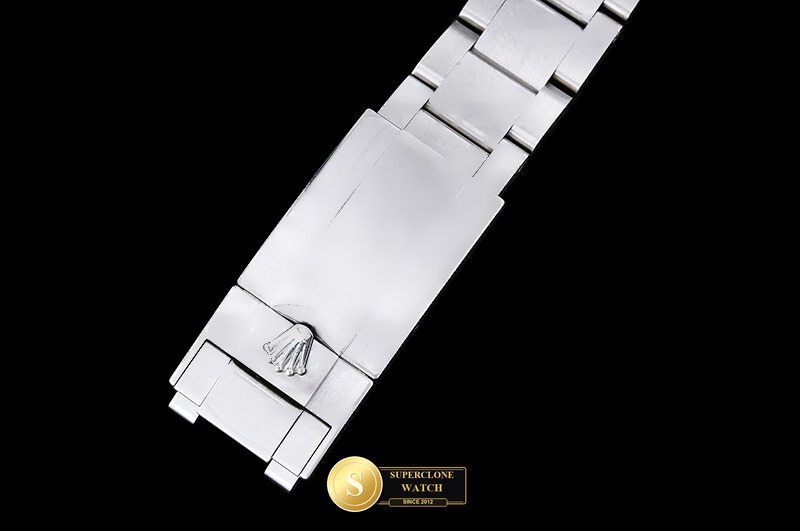 Rolex Ref. ROLDYT0814B PMS - On-Wrist Presence & Case Thickness View (Photo 11 of 29)