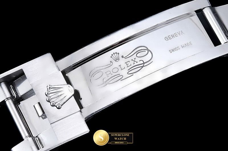 Rolex Ref. ROLDYT0814B PMS - On-Wrist Presence & Case Thickness View (Photo 13 of 29)