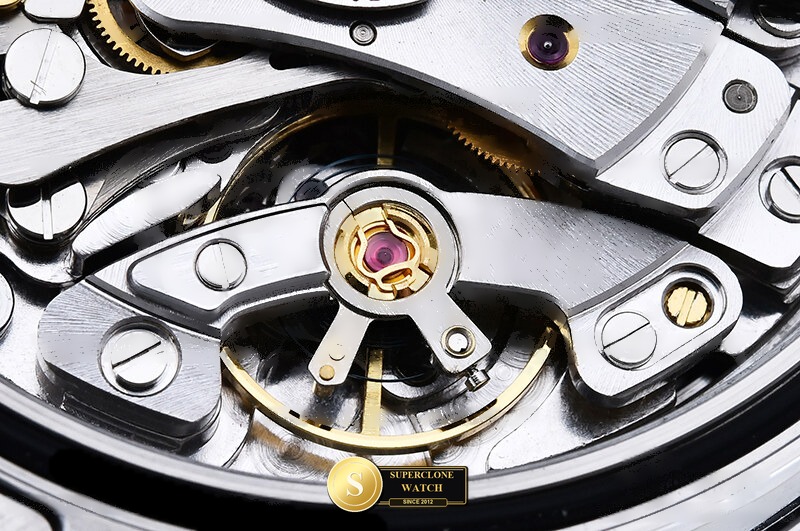 Rolex Ref. ROLDYT0814E PMS - On-Wrist Presence & Case Thickness View (Photo 23 of 29)