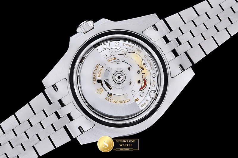 Rolex Ref. 126710GRNR RWF - On-Wrist Presence & Case Thickness View (Photo 21 of 30)