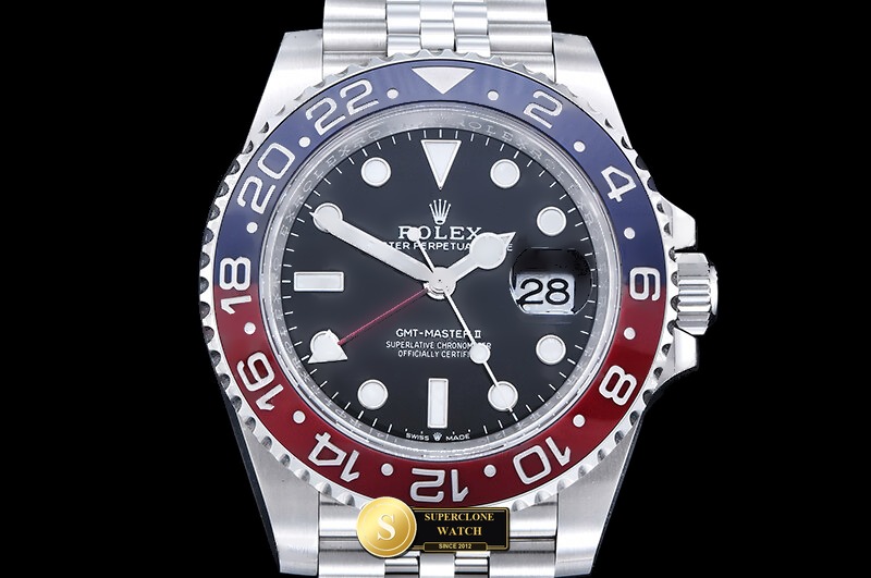 Rolex Ref. 126710BLRO RICH - Clasp & Solid 904L Bracelet Detail (Photo 3 of 32)