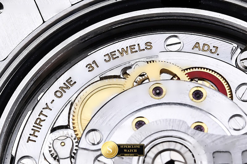 Rolex Ref. 126710BLRO RICH - On-Wrist Presence & Case Thickness View (Photo 27 of 32)