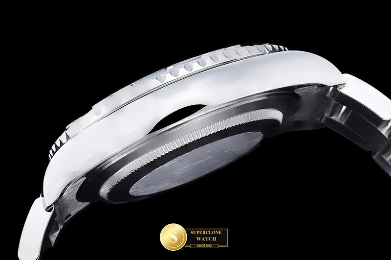 Rolex Ref. 126622 SCF - On-Wrist Presence & Case Thickness View (Photo 19 of 30)