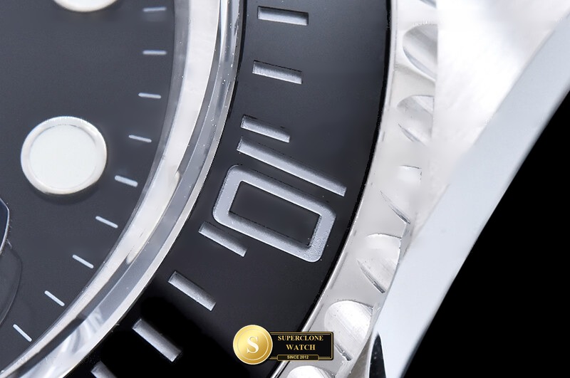 Rolex Ref. 126600 QF - On-Wrist Presence & Case Thickness View (Photo 11 of 31)