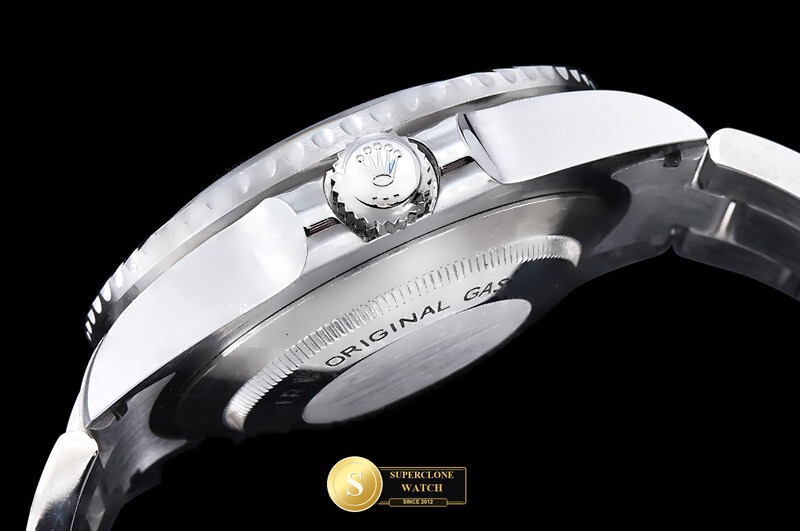 Rolex Ref. 126600 QF - On-Wrist Presence & Case Thickness View (Photo 17 of 31)