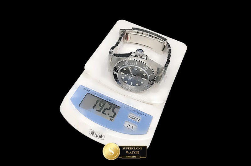 Rolex Ref. 126600 QF - On-Wrist Presence & Case Thickness View (Photo 31 of 31)