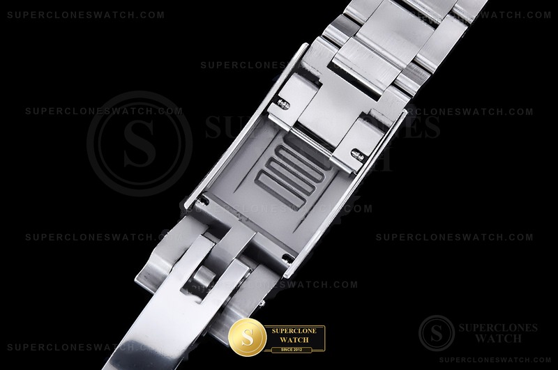 Rolex Ref. ROLSUB0520C VF - Crown Guard & Dial Lume Verification (Photo 16 of 30)