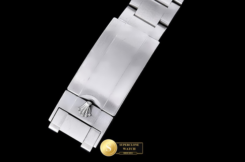 Rolex Ref. 126610LV QF - On-Wrist Presence & Case Thickness View (Photo 13 of 33)