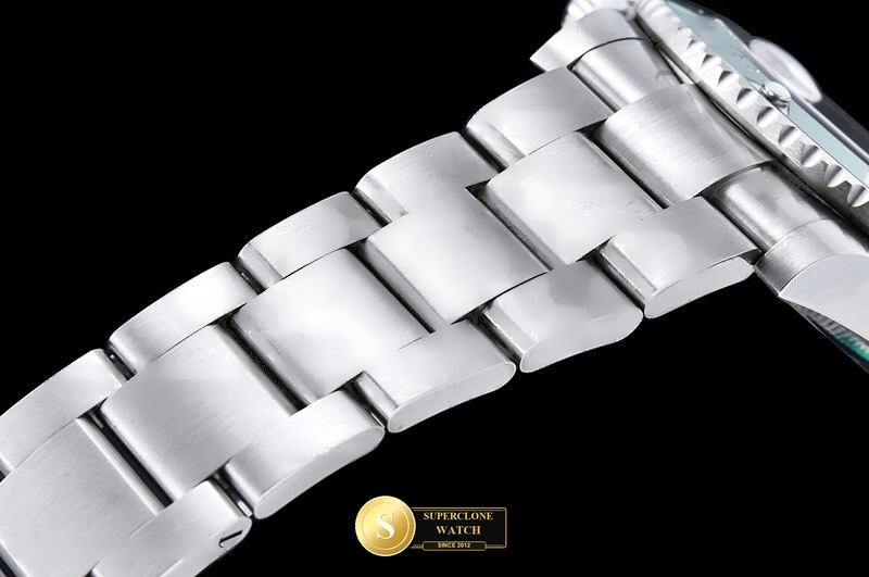 Rolex Ref. 126610LV QF - On-Wrist Presence & Case Thickness View (Photo 17 of 33)