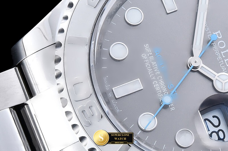Rolex Ref. 126622 CLEAN PLUS - On-Wrist Presence & Case Thickness View (Photo 7 of 31)