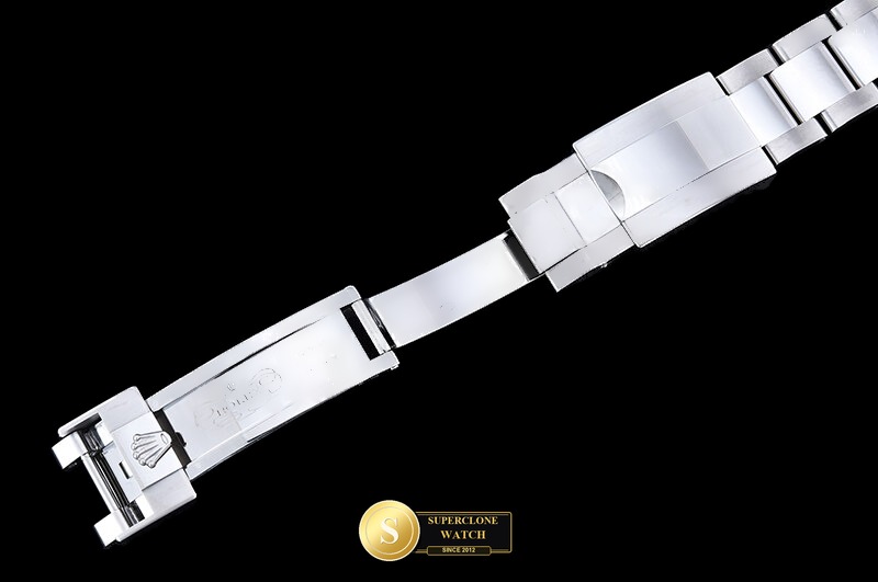 Rolex Ref. 126622 CLEAN PLUS - On-Wrist Presence & Case Thickness View (Photo 13 of 31)