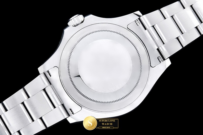 Rolex Ref. 126622 CLEAN PLUS - On-Wrist Presence & Case Thickness View (Photo 19 of 31)